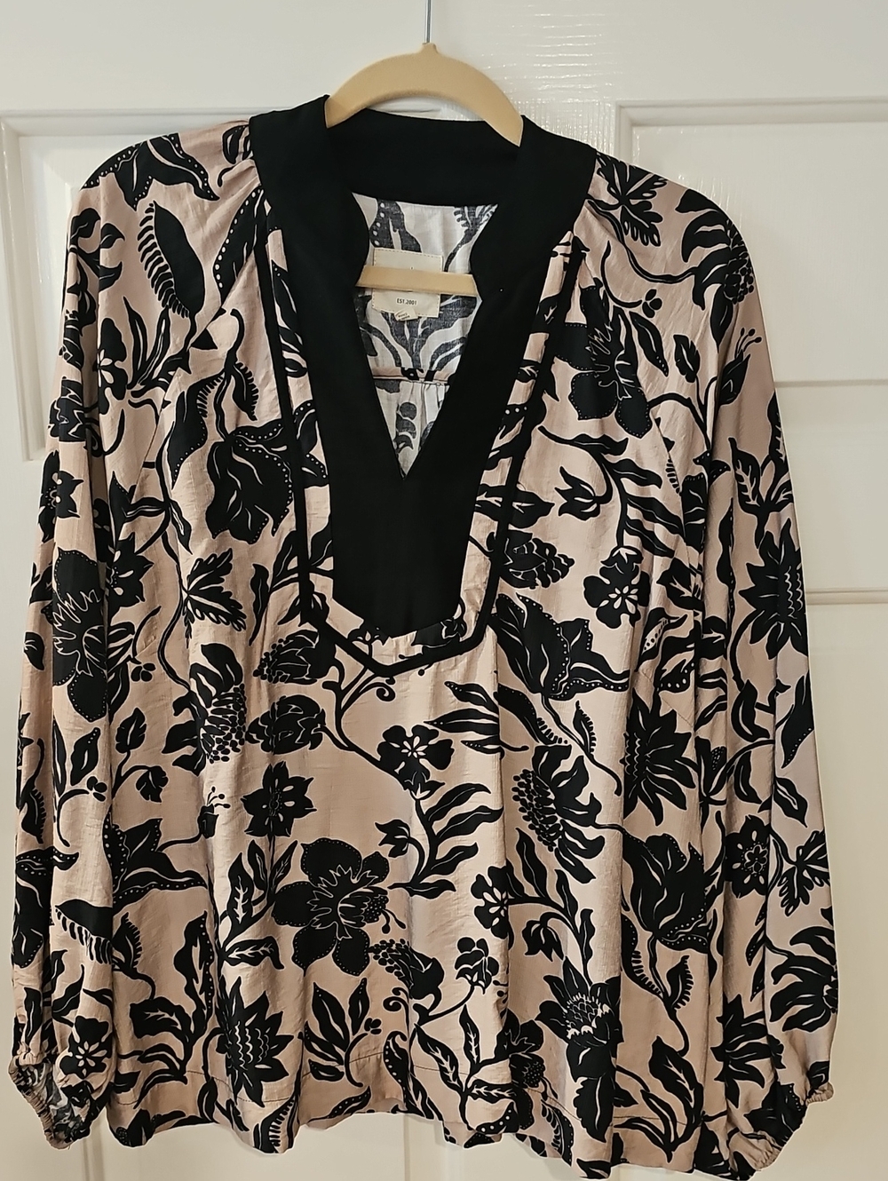 Umgee Blush Tunic with Black Floral Print, Large